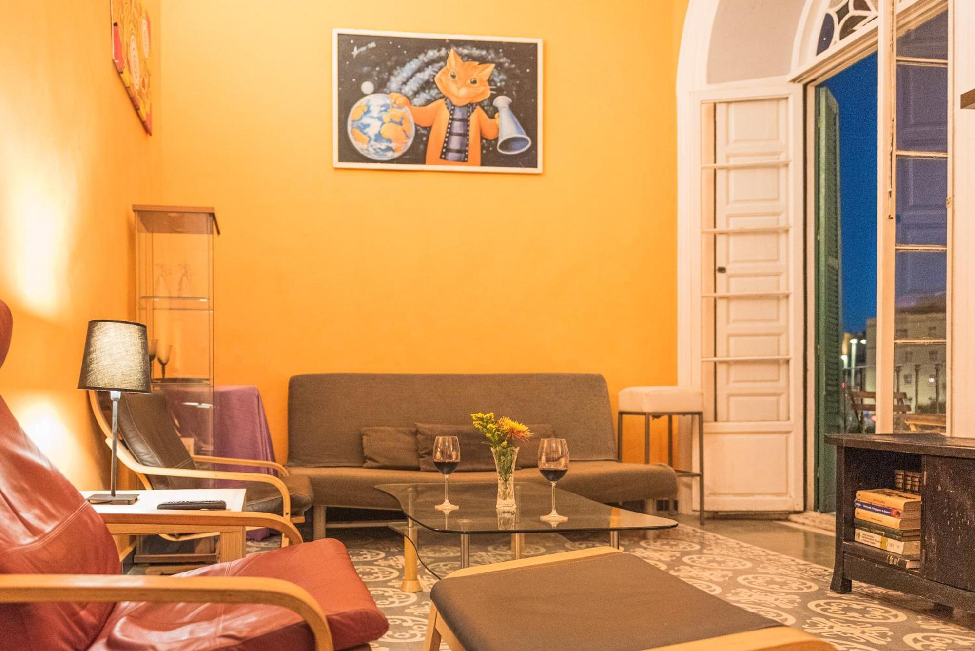 Private Rooms In Historic Building On The Square マラガ エクステリア 写真