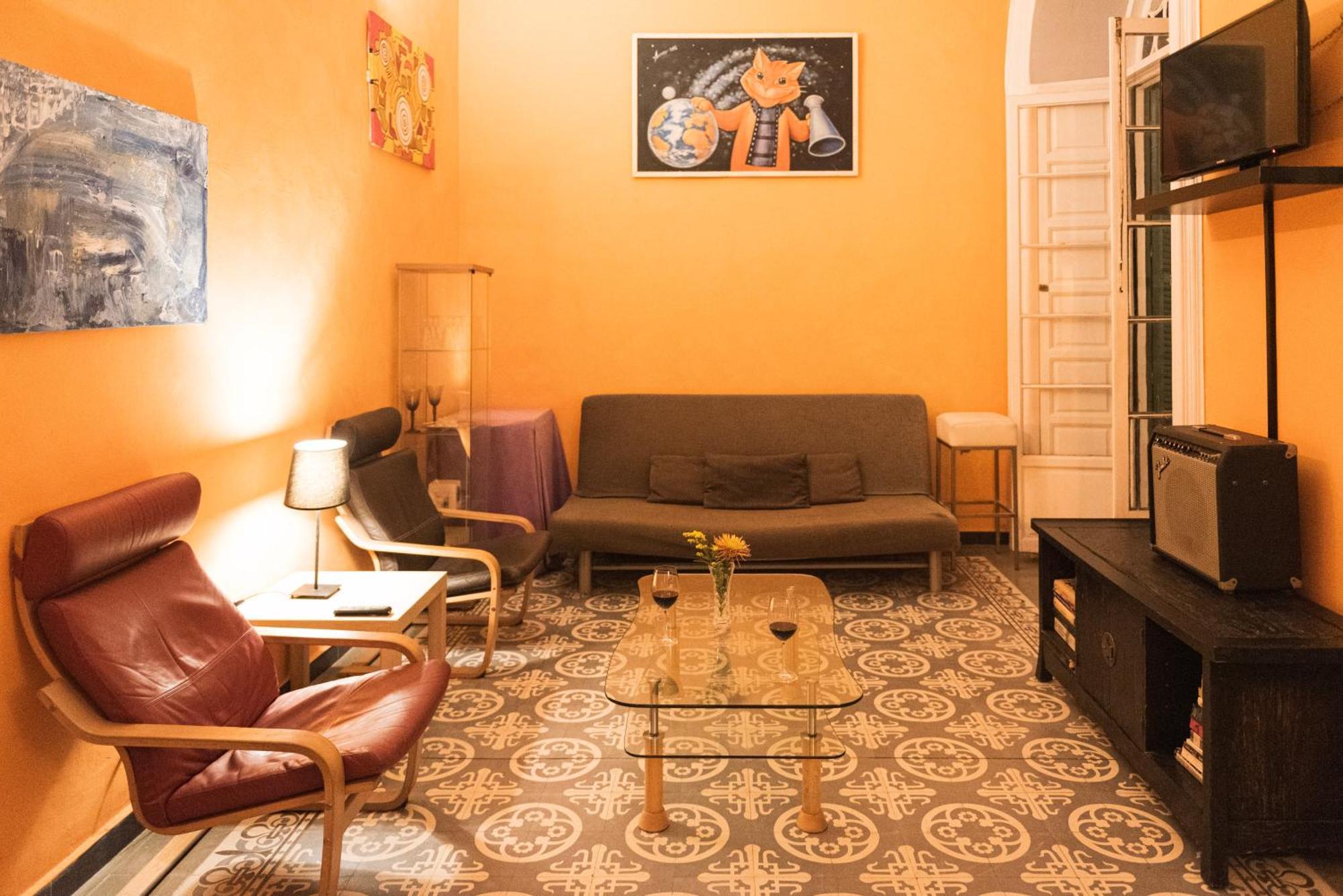 Private Rooms In Historic Building On The Square マラガ エクステリア 写真